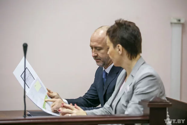 Бизнесмен Андрей Геращенко с адвокатом.