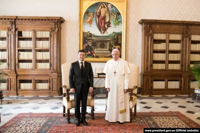 Папа Римский Франциск и президент Украины Владимир Зеленский