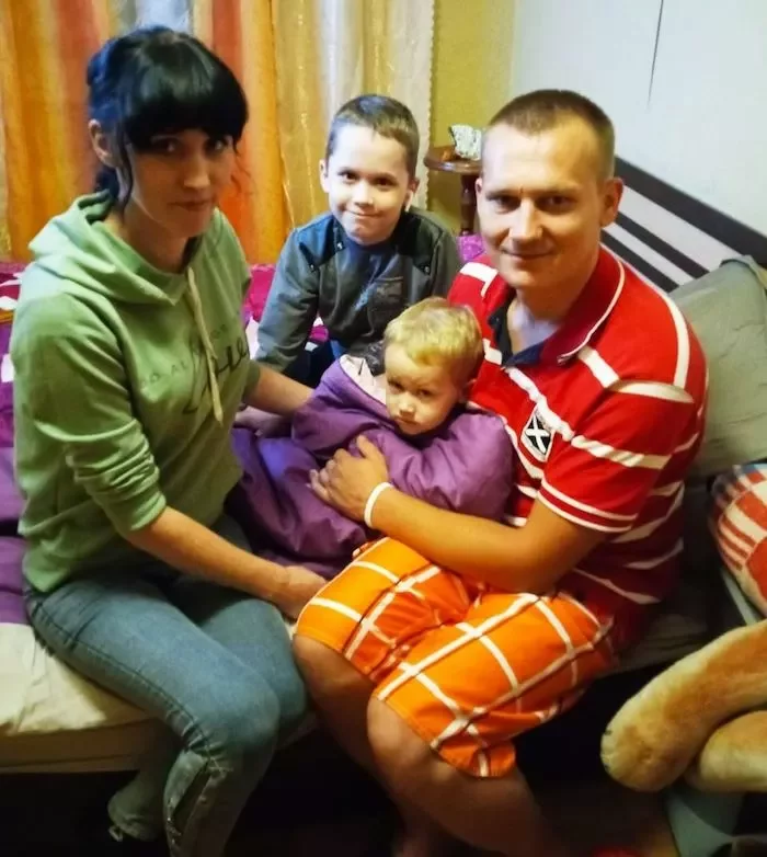 Дмитрий вместе с семьей в Литве