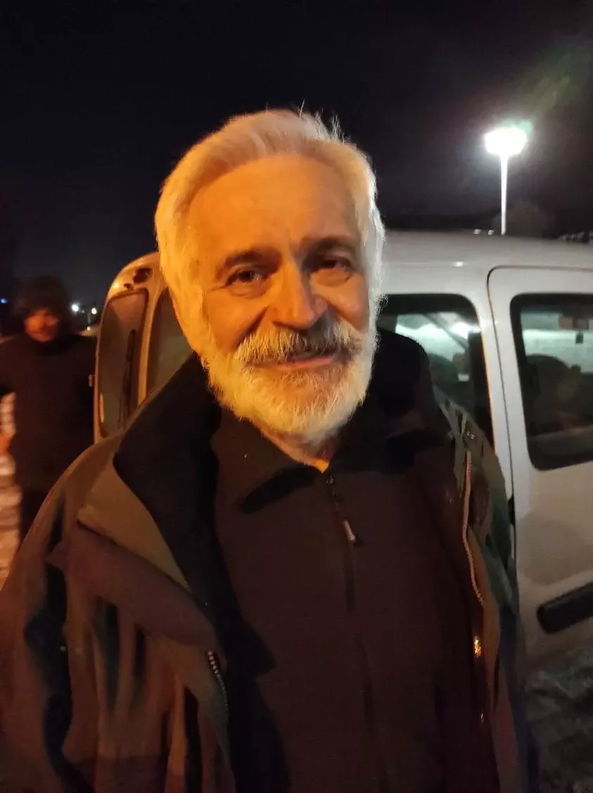 Анатолий Шалкович сразу после выхода за стены окрестинской пыточной 10 января. Теперь он снова там.