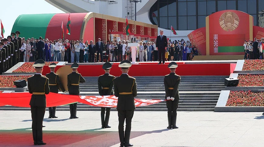 Flag ceremony in Minsk Alexander Lukashenka is absent