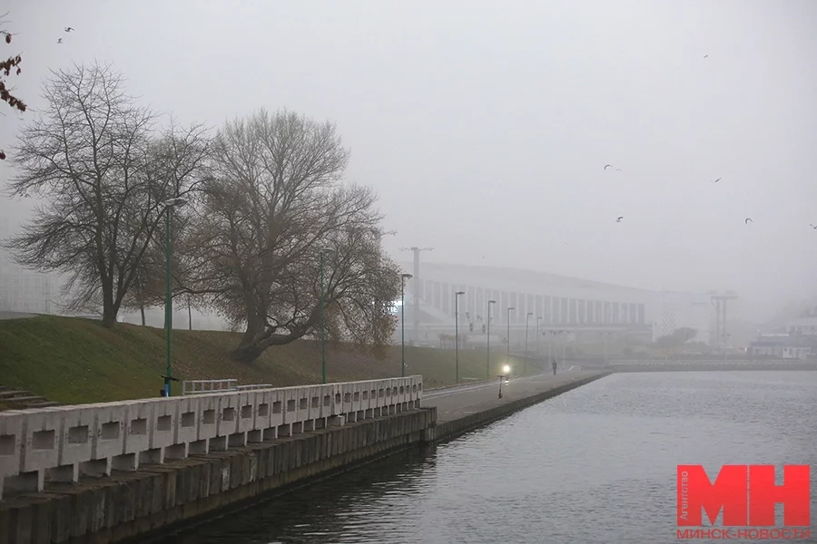 Минск также окутал плотный туман. Фото «Минск-Новости»