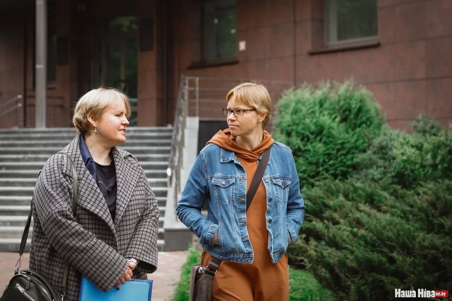 Гендиректор компании Людмила Чекина и главный редактор Марина Золотова — обеих уже пятый месяц удерживают в СИЗО