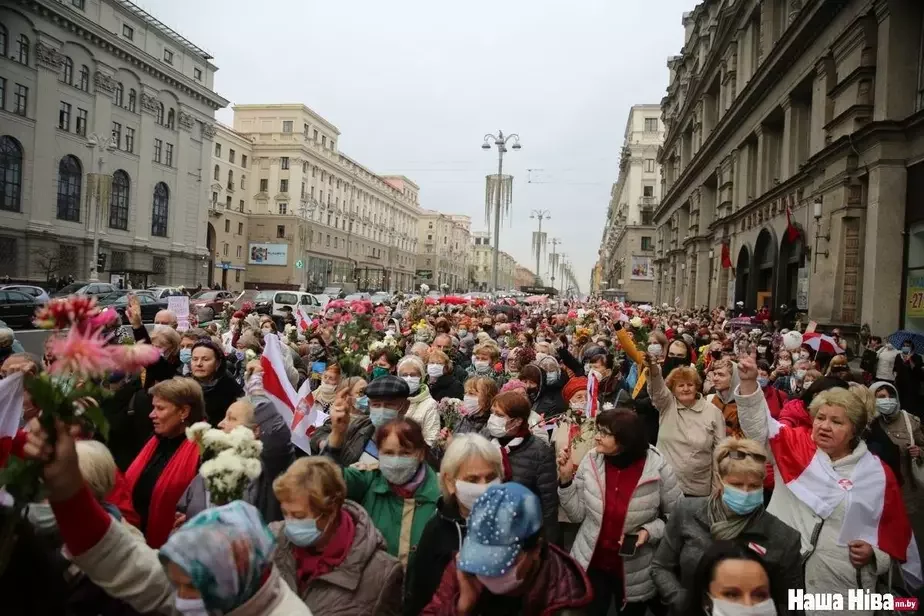 Марш пенсионеров в Минске 12 октября. Фото Дарьи Бурякиной.