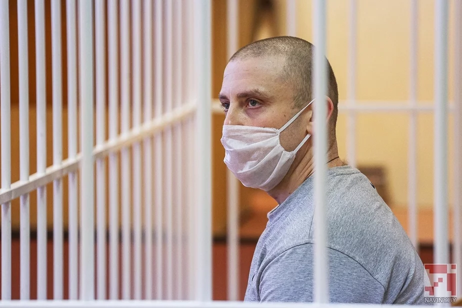 Иллюстративное фото: политзаключенный минчанин Виктор Борушко в суде заявил, что в РУВД над ним издевались, били, засовывали в задний проход дубинку.