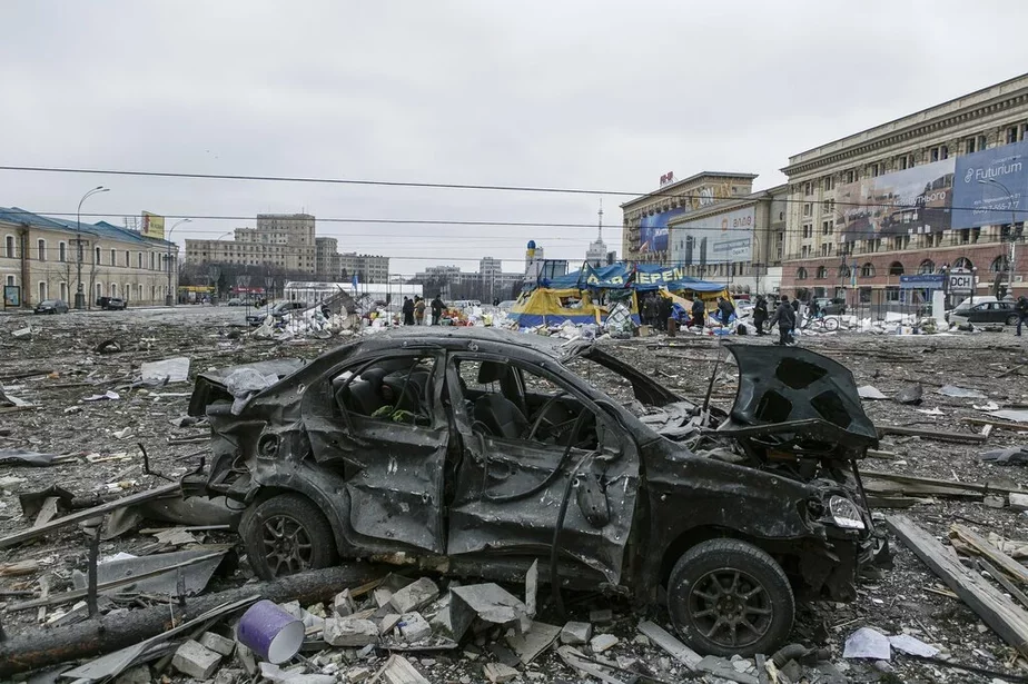 Уничтоженный авиацией Харьков. Фото: AP