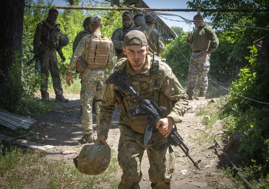 Украінскія вайскоўцы на пазіцыях у Данбасе. Фота: Associated Press